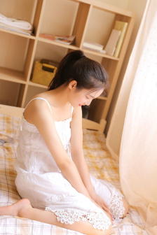 风吹云动星不动